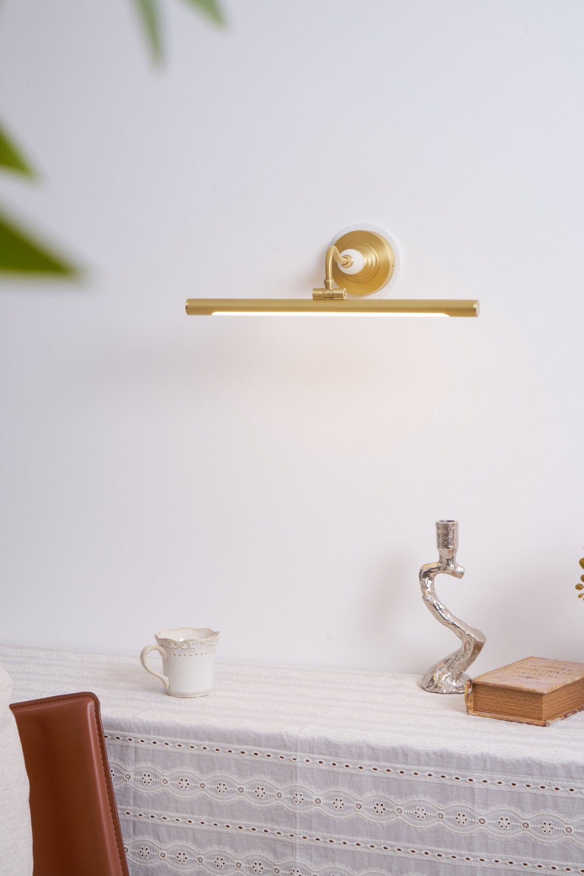 Archer Art Linear Wall Light – detail 40