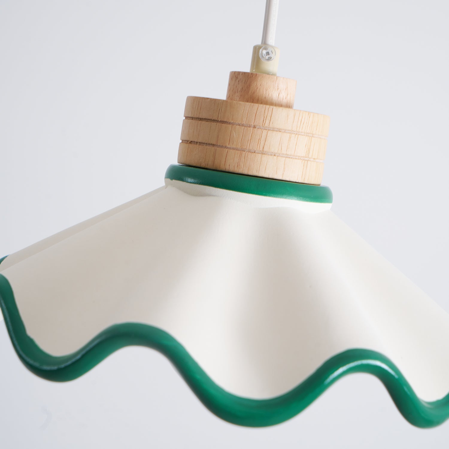 Lampada a sospensione ondulata Galinana