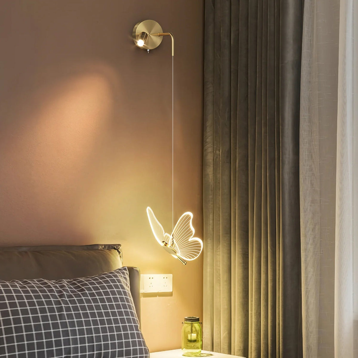 Butterfly Wall Lamp – detail 3