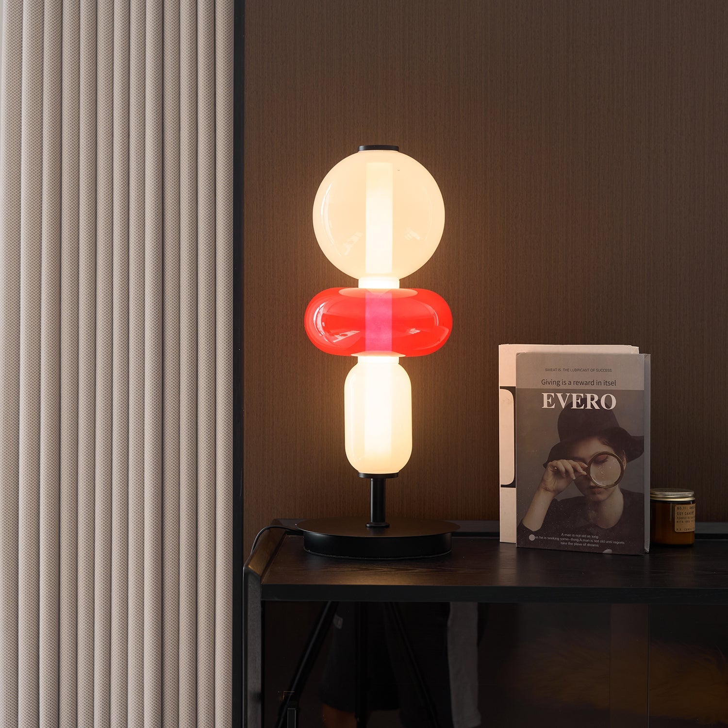 Lampada da tavolo Raisaena