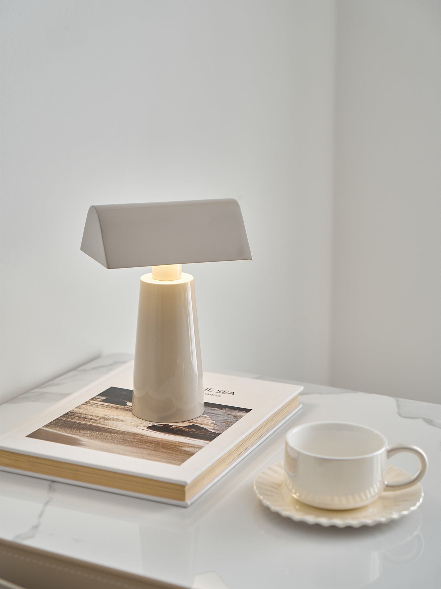 Lampada da tavolo da esterno Calamieno