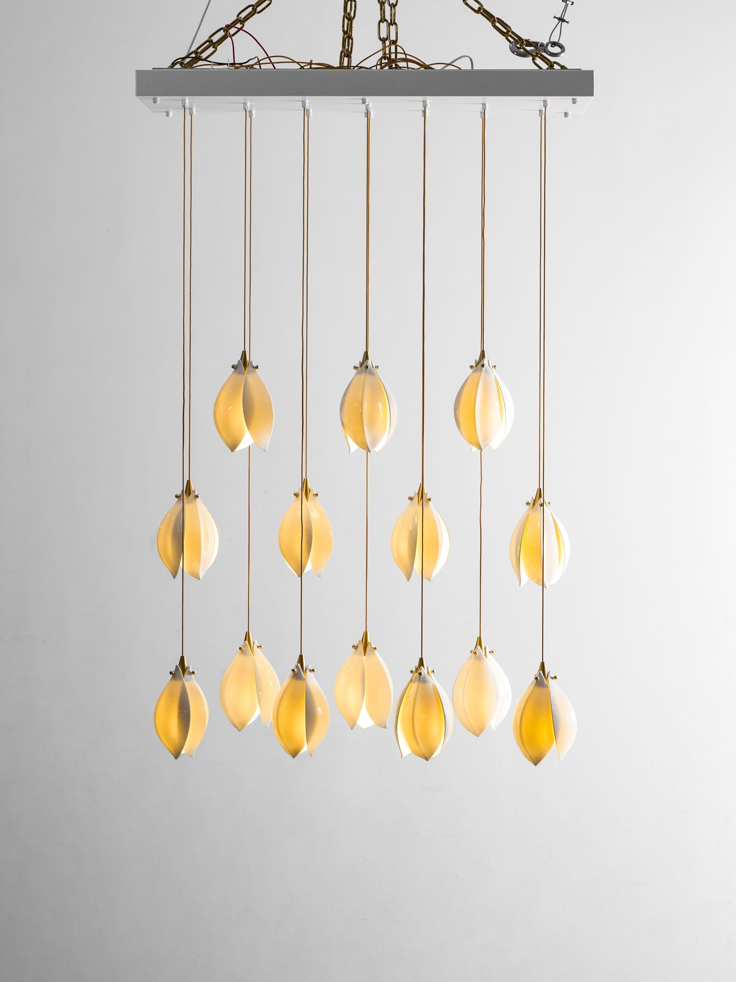 Lampada a sospensione floreale Fenoriano
