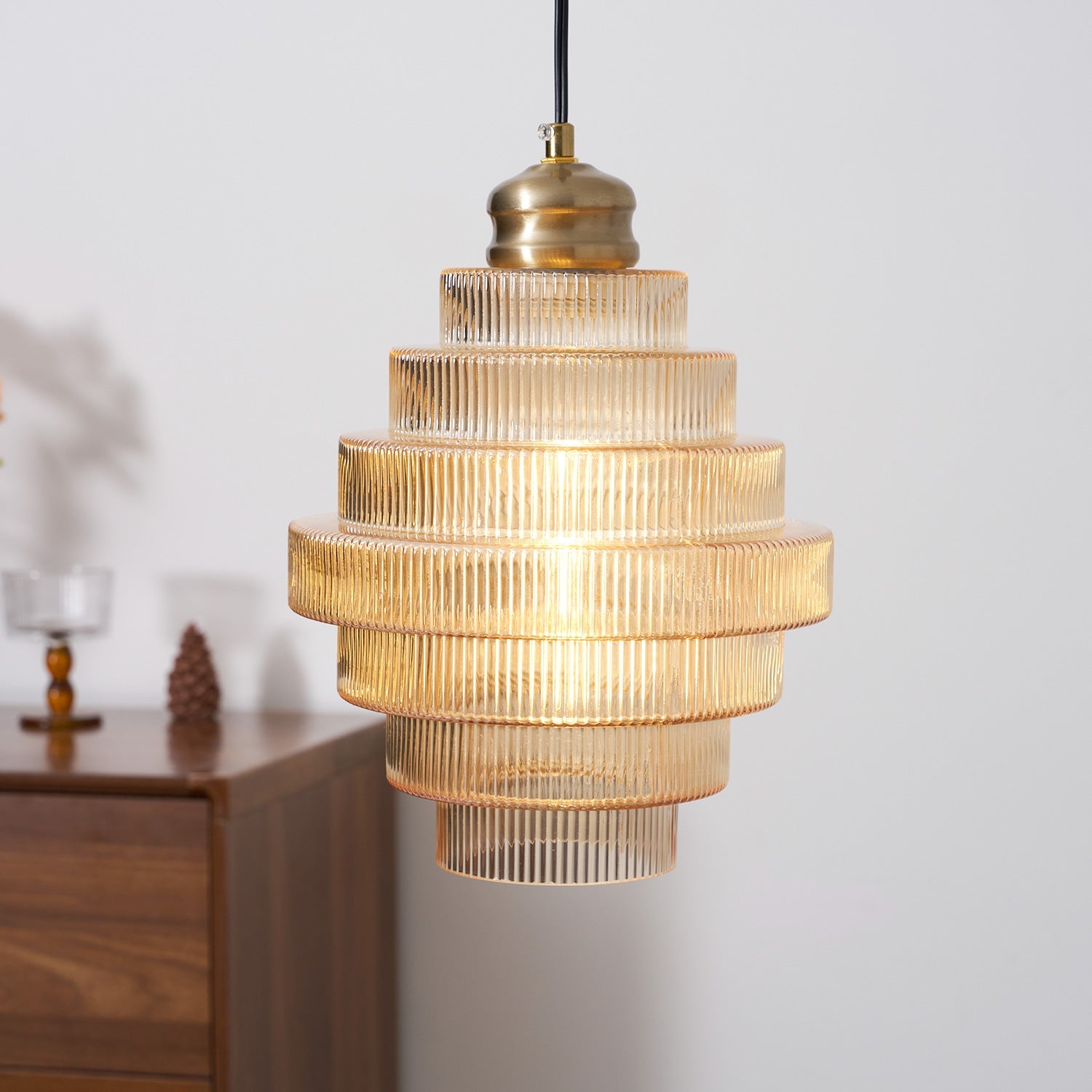 Lampada a sospensione scanalata Braua