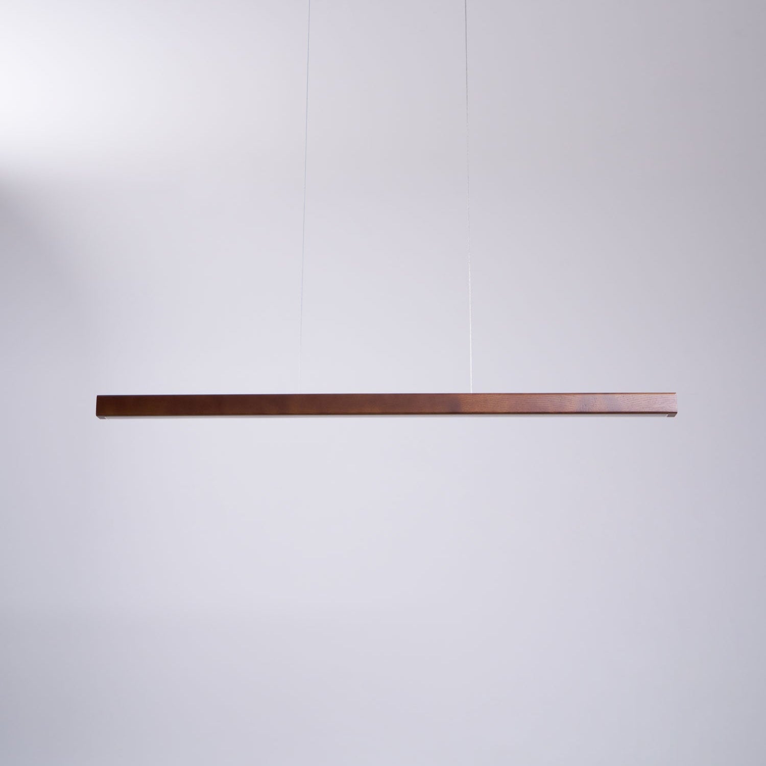Lampada a sospensione lineare Lioriiro