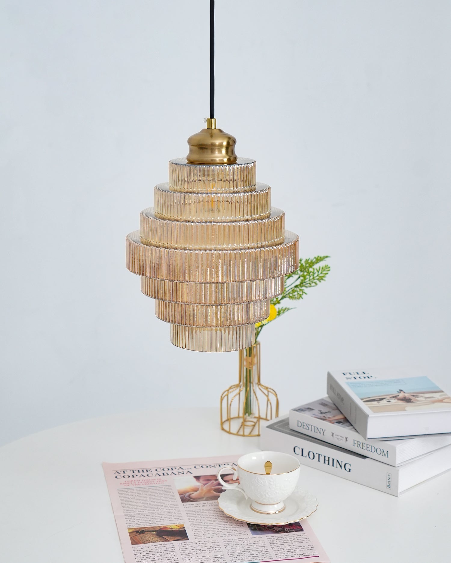 Lampada a sospensione scanalata Loeri