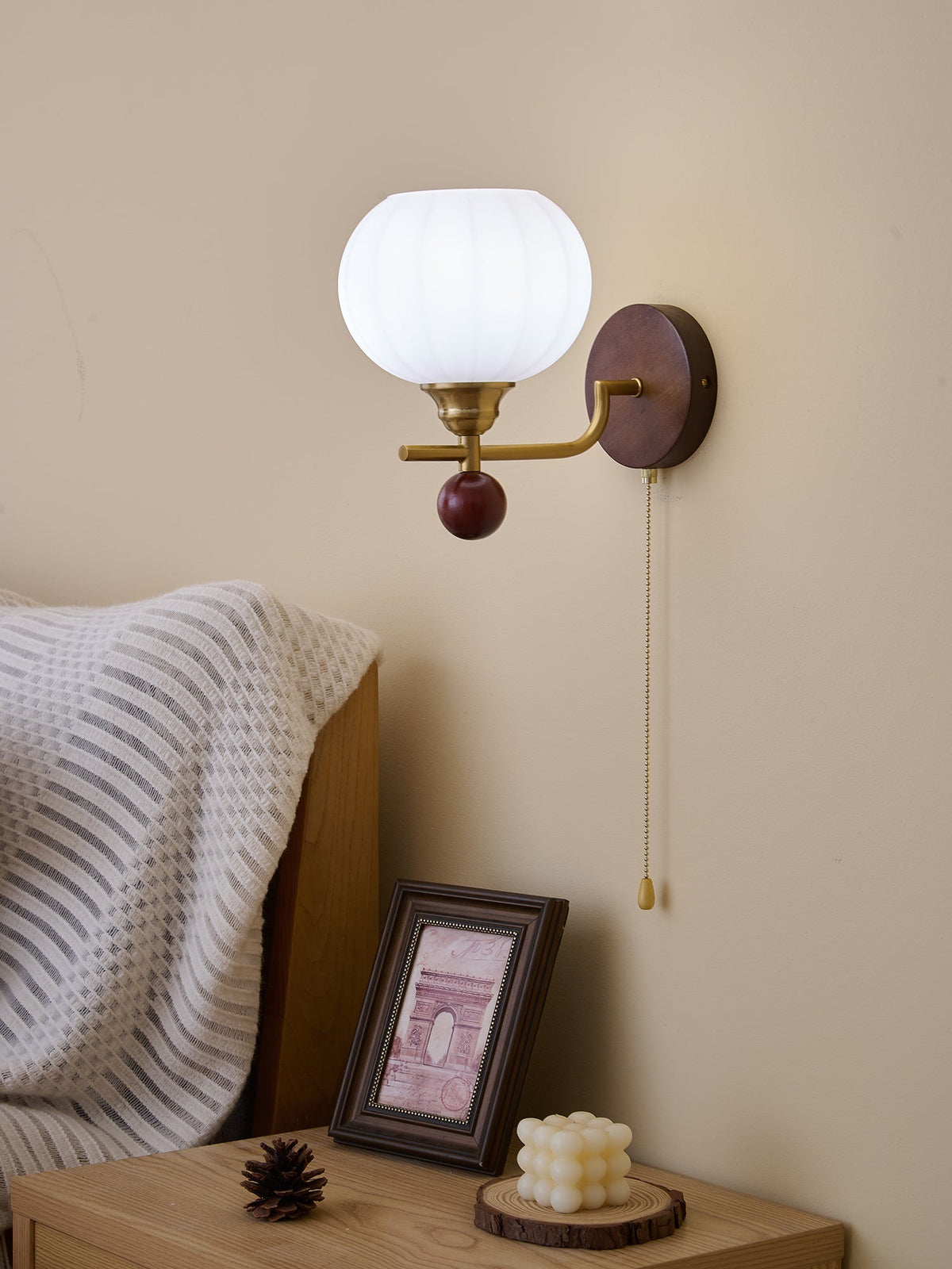Lumea Crest Wall Lamp – detail 8