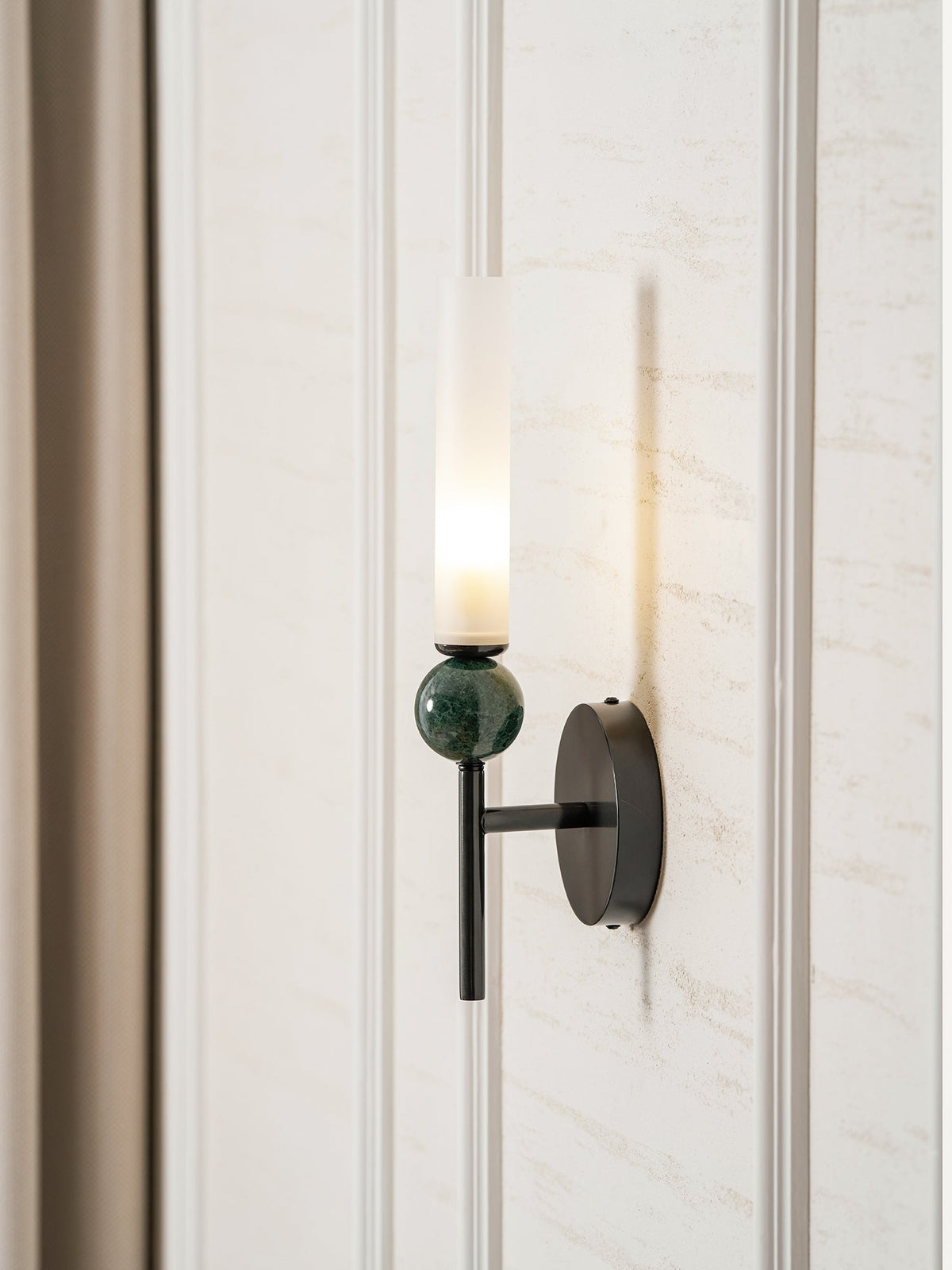 Marble Vertical Wall Lamp - Vakkerlight