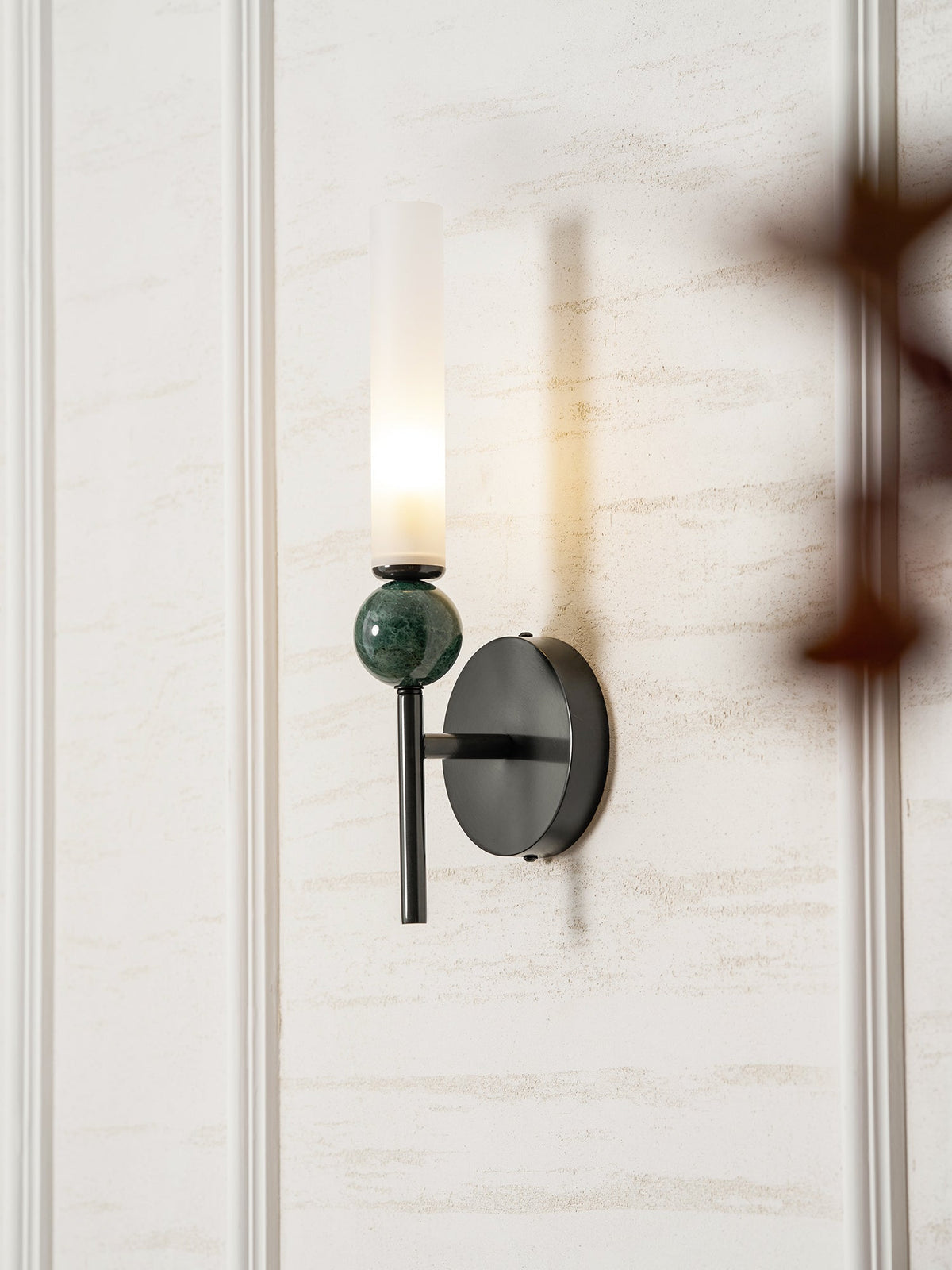 Marble Vertical Wall Lamp - Vakkerlight