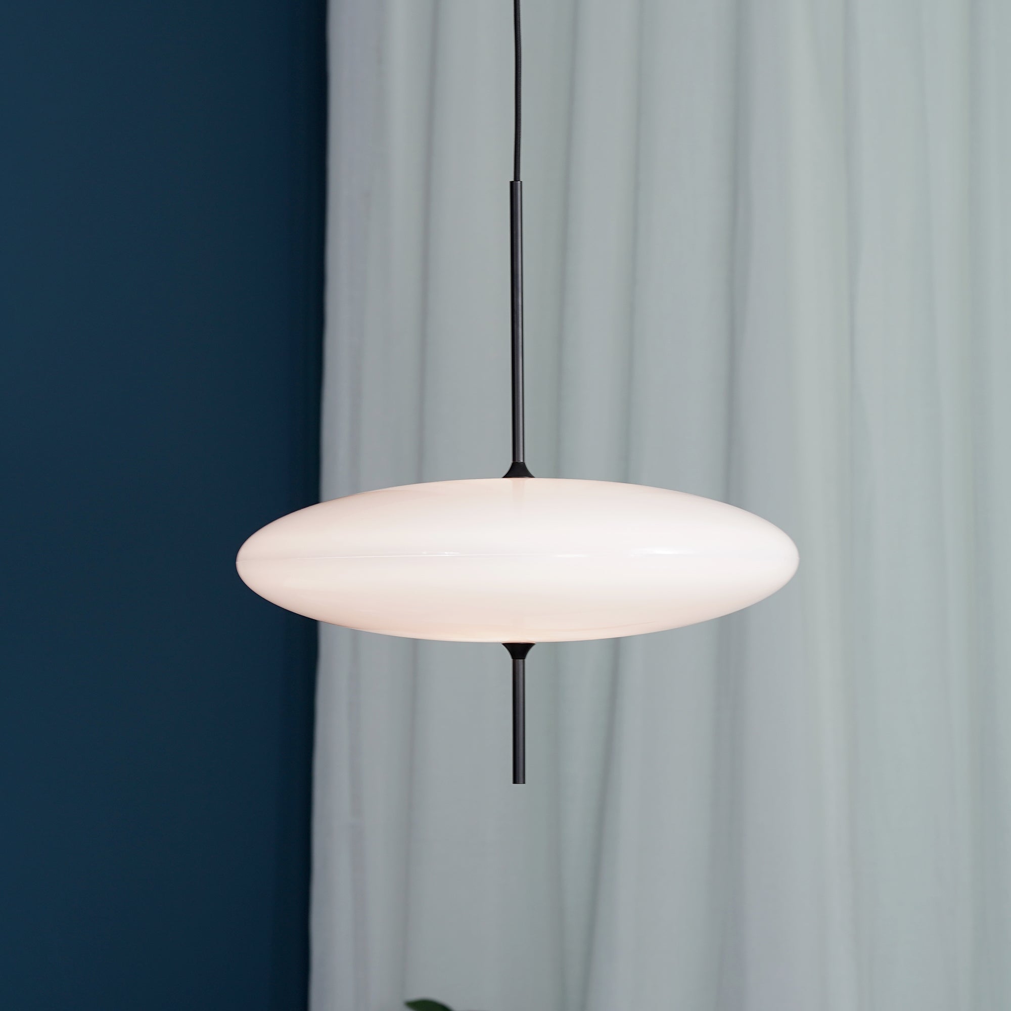 Lampada a sospensione ellittica Chiavvera