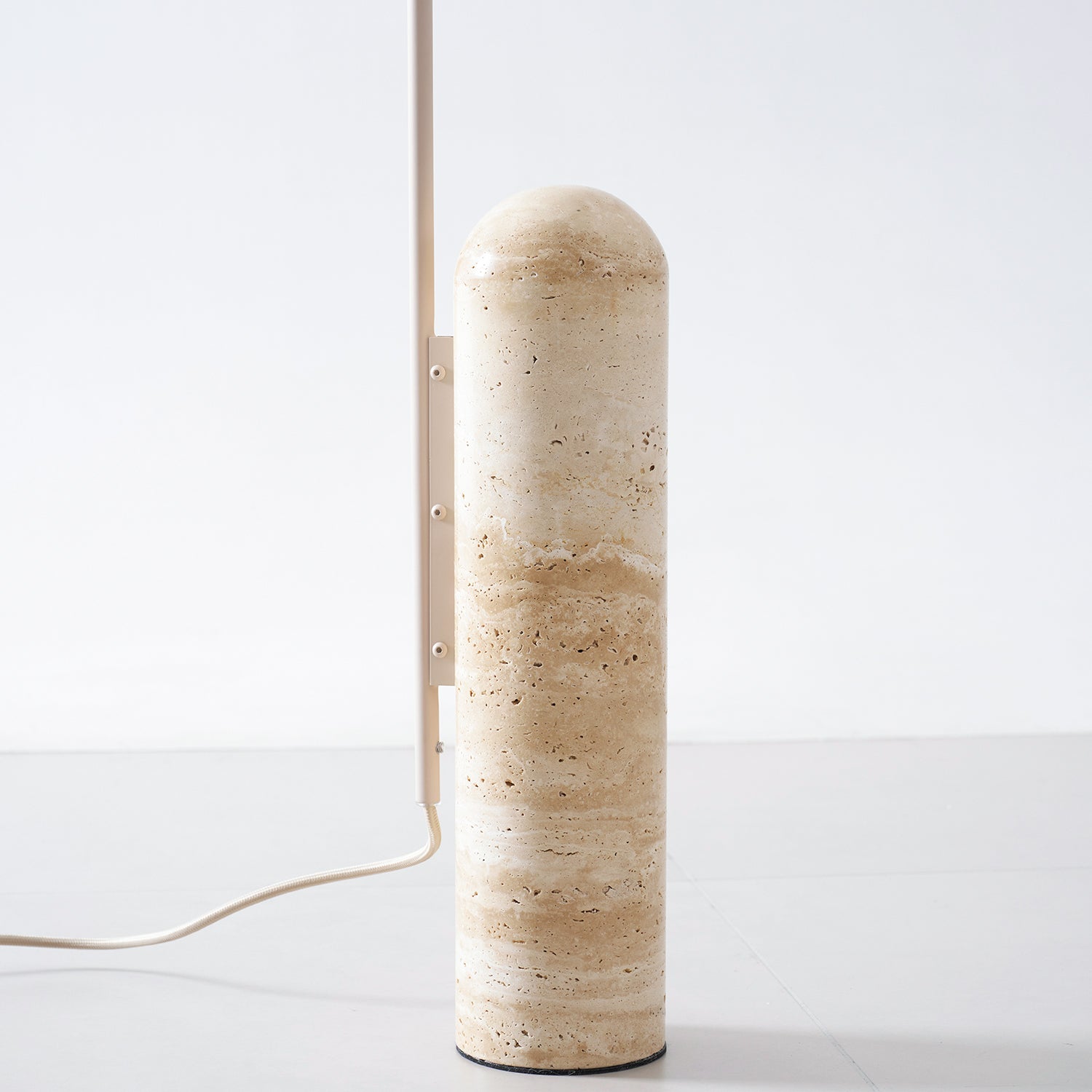 Lampada da terra minimalista Ilaleme
