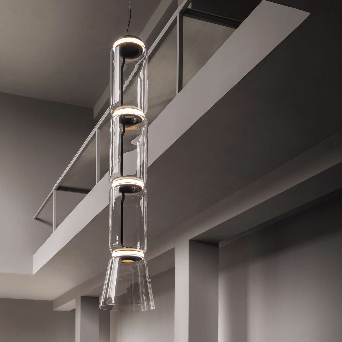 Lampada a sospensione minimalista Feroera