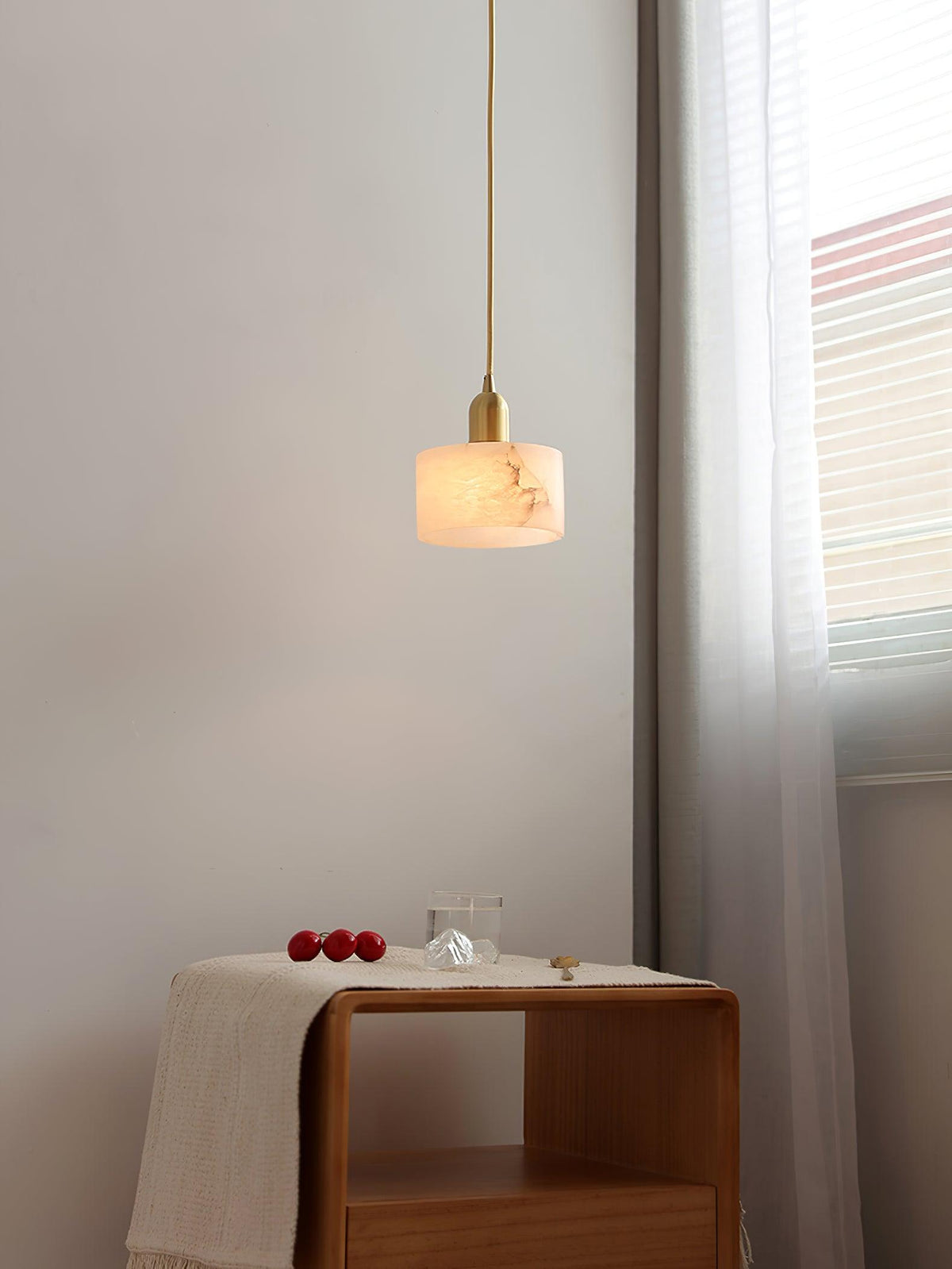 Odyssey Alabaster Pendant Light – detail 15