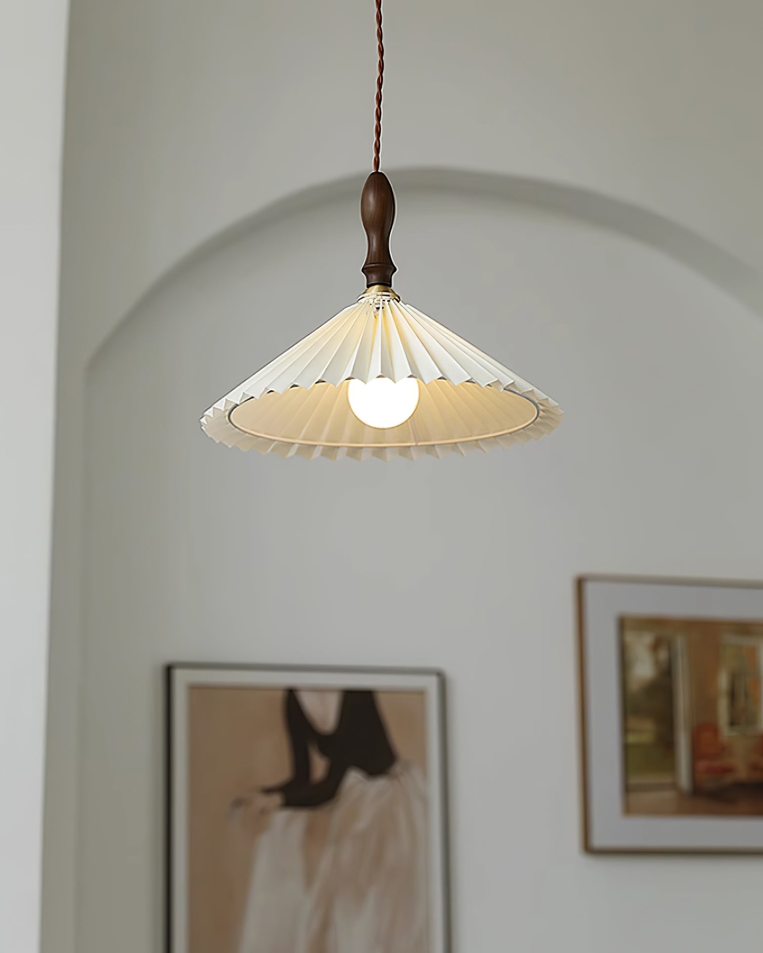 Lampada a sospensione plissettata Lavelale