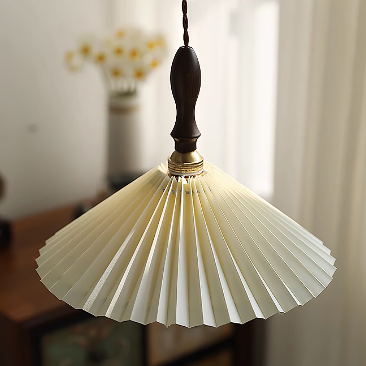 Lampada a sospensione plissettata Lavelale