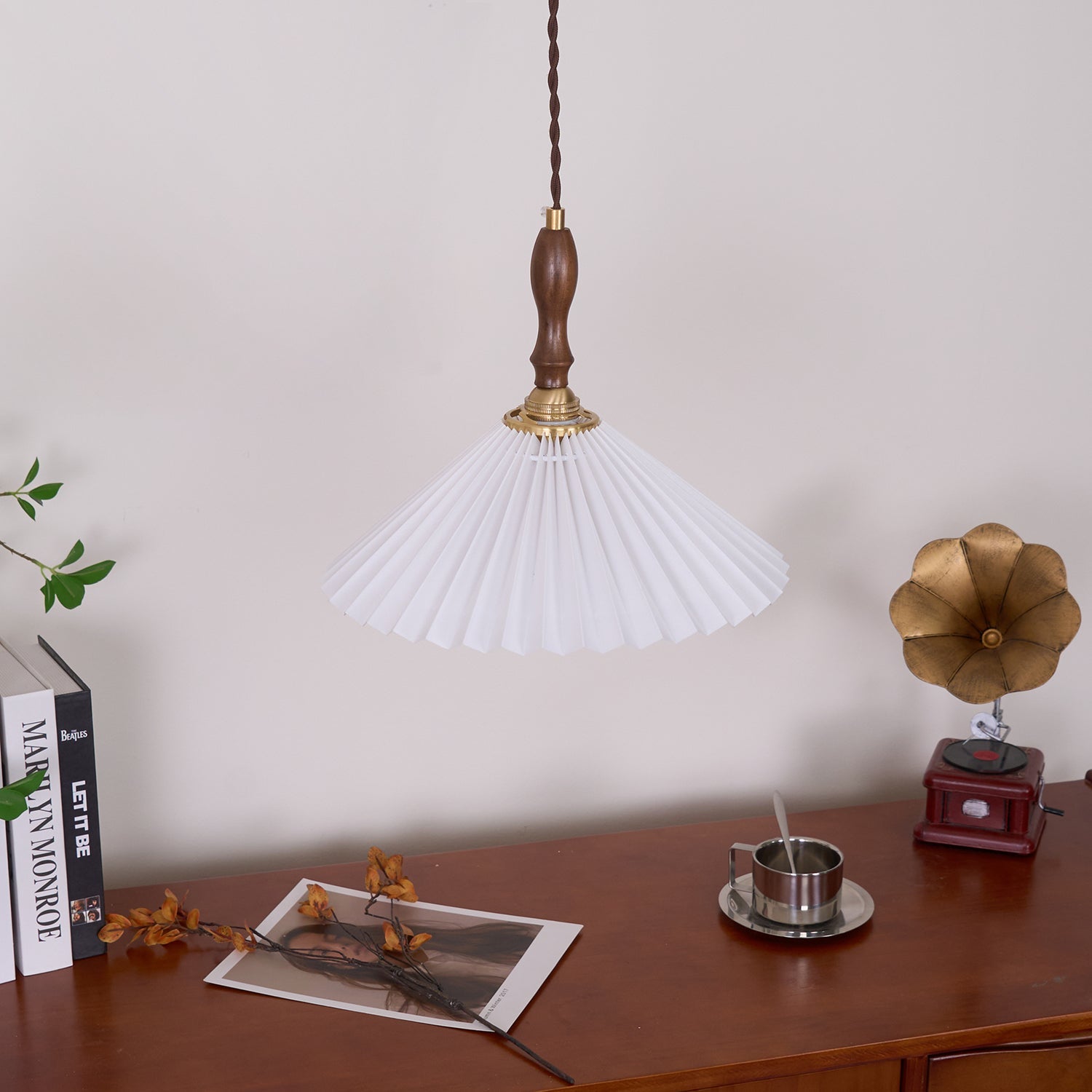 Lampada a sospensione plissettata Lavelale