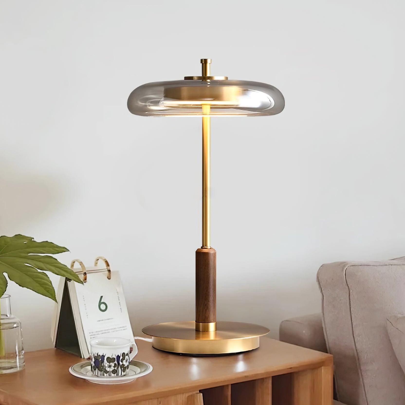 Lampada da tavolo Nelineno