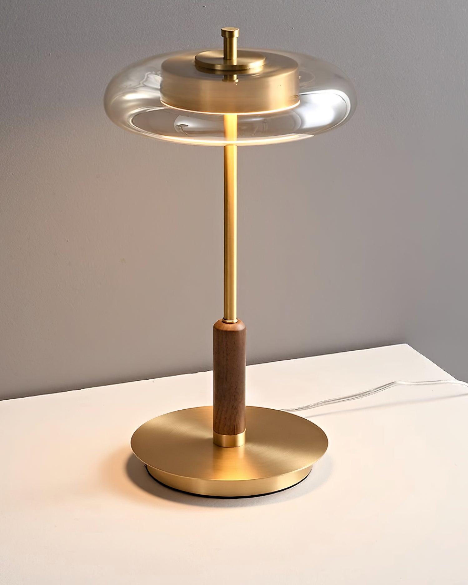 Lampada da tavolo Nelineno