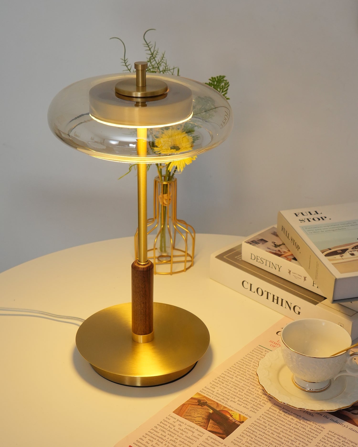 Lampada da tavolo Nelineno