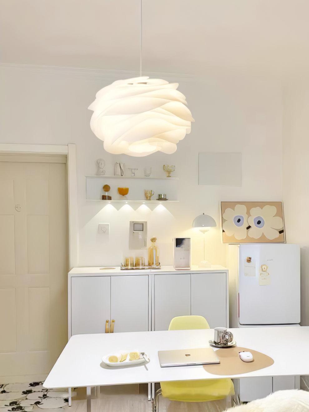 Lampada a sospensione floreale Nerara