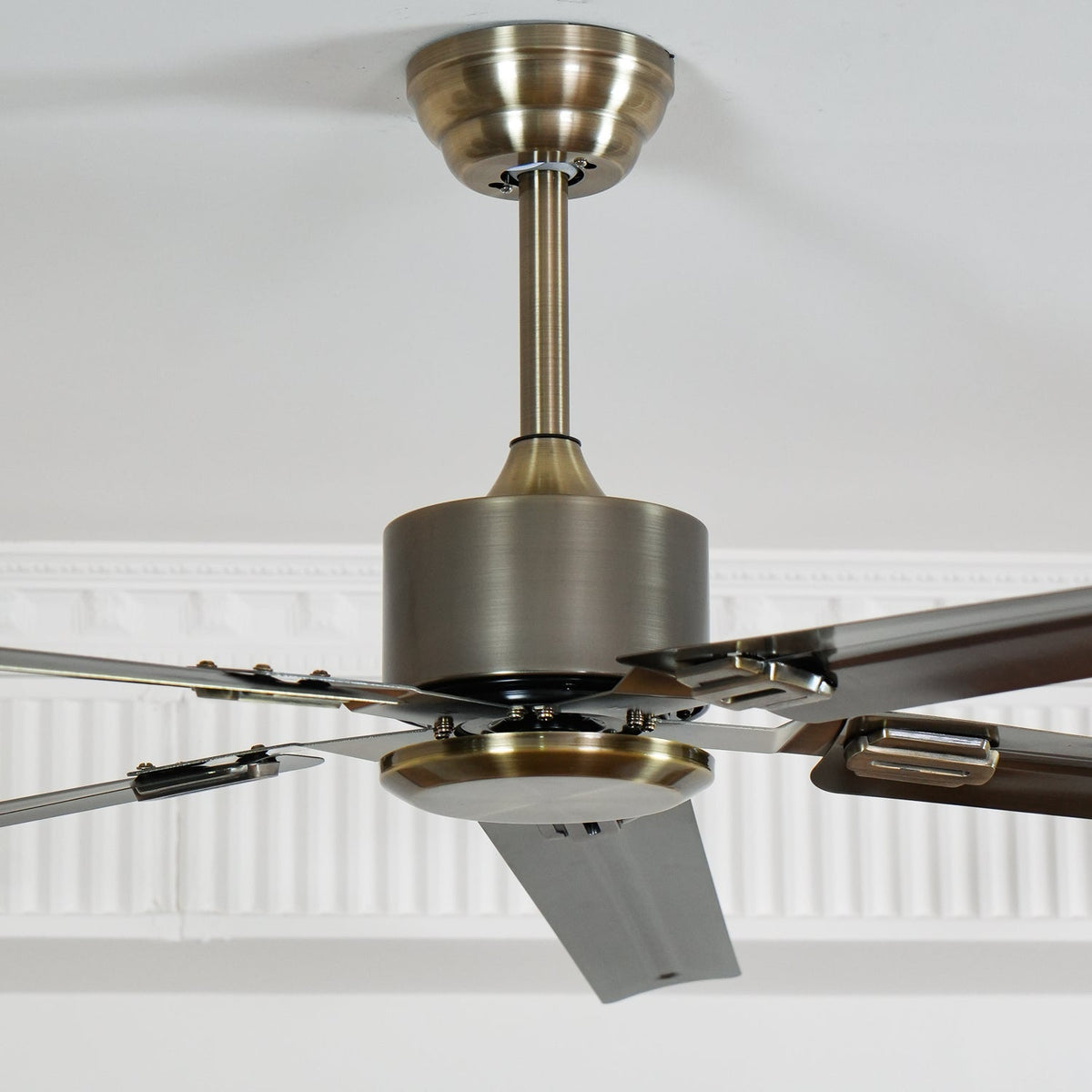 Ventilatore da soffitto minimalista Solenlume