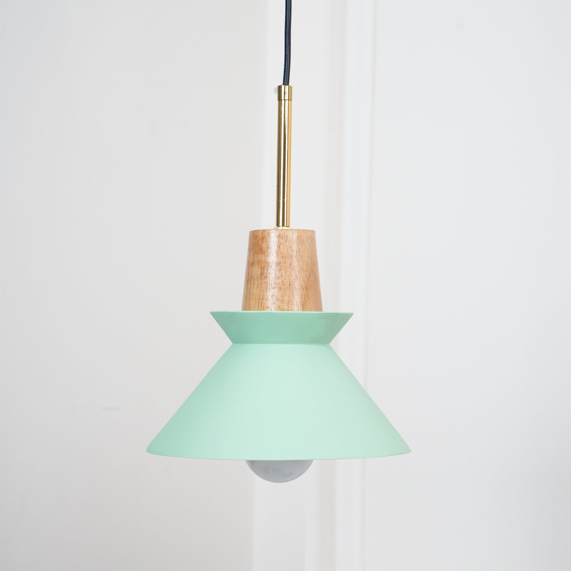 Lampada a sospensione conica Ferami