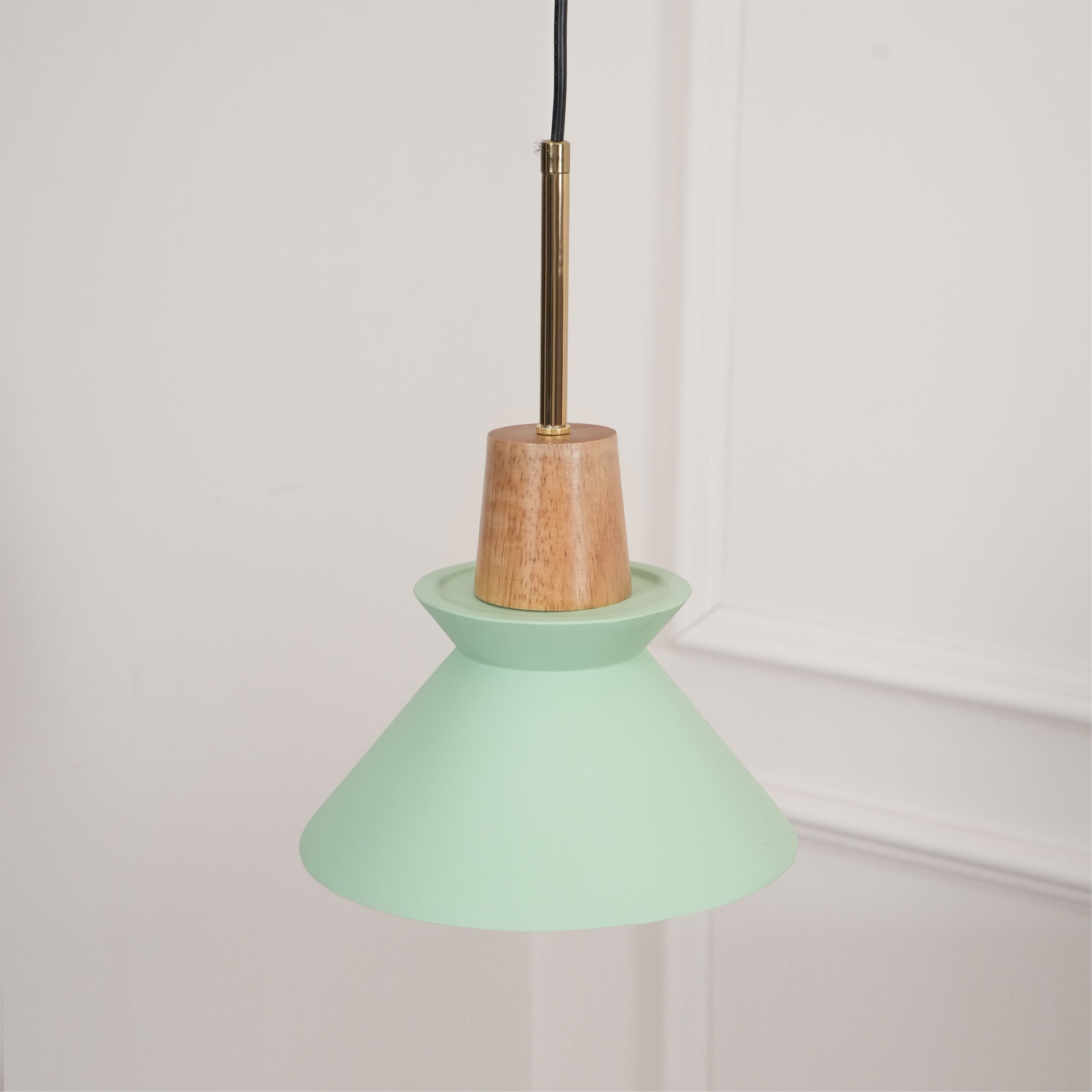 Lampada a sospensione conica Ferami