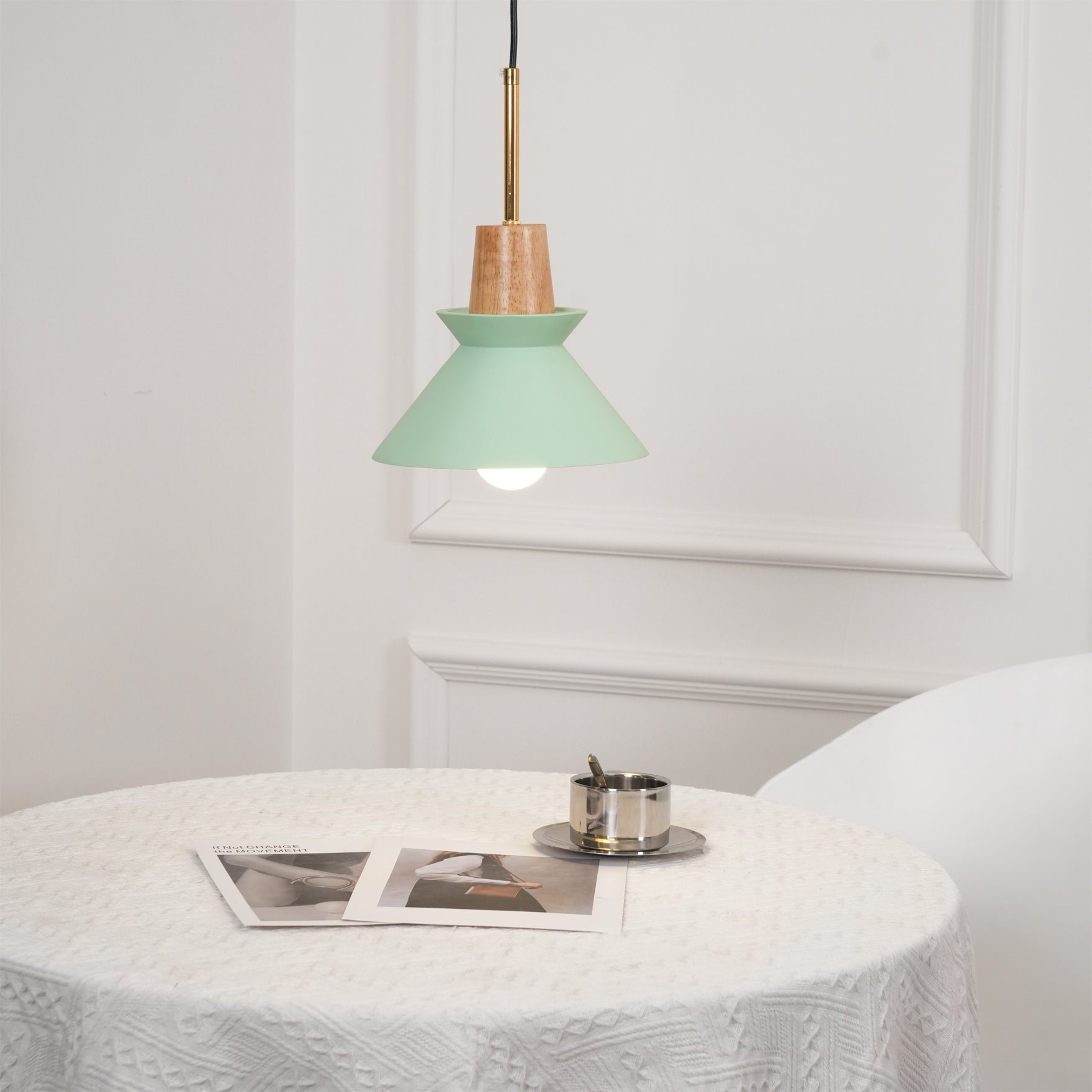 Lampada a sospensione conica Ferami