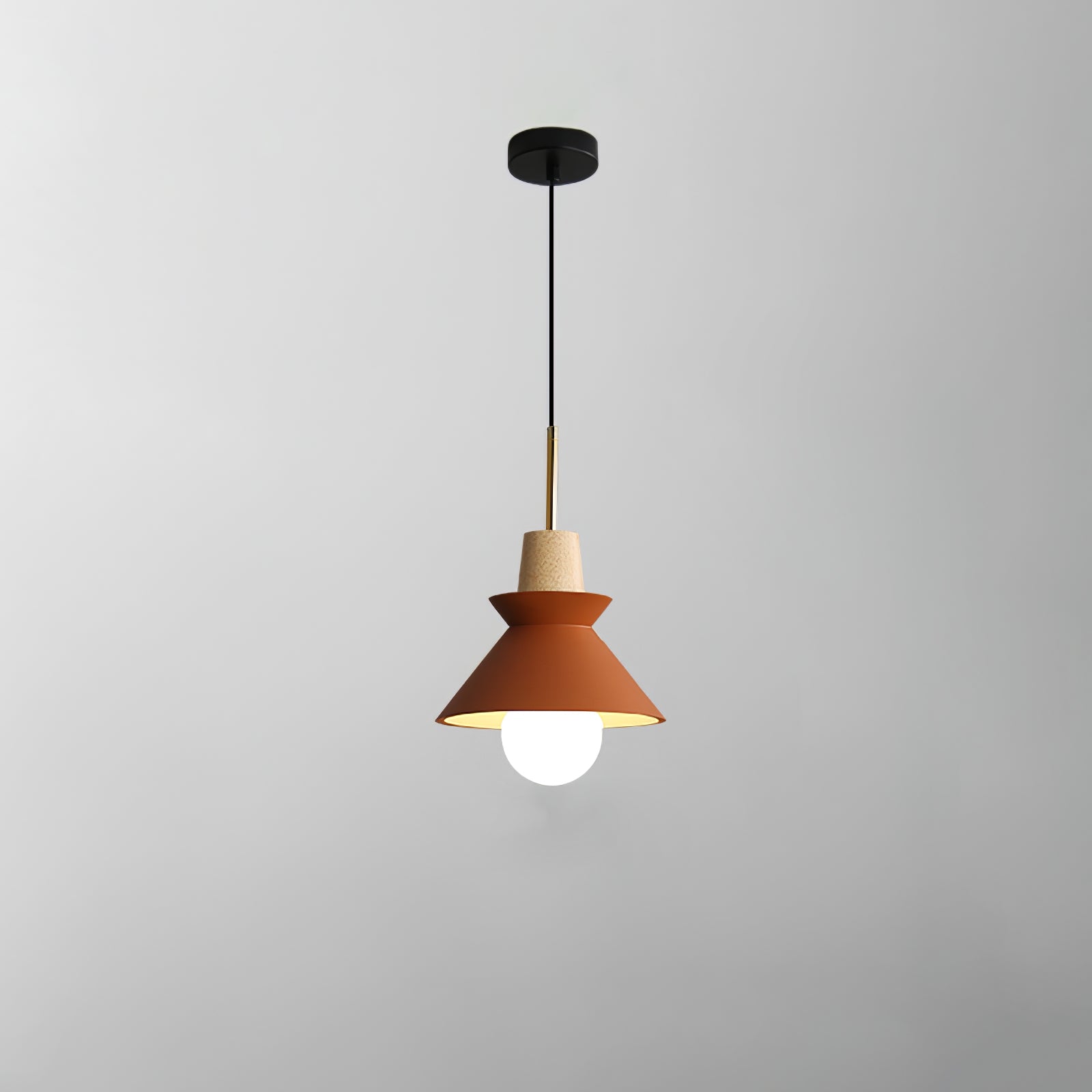 Lampada a sospensione conica Ferami