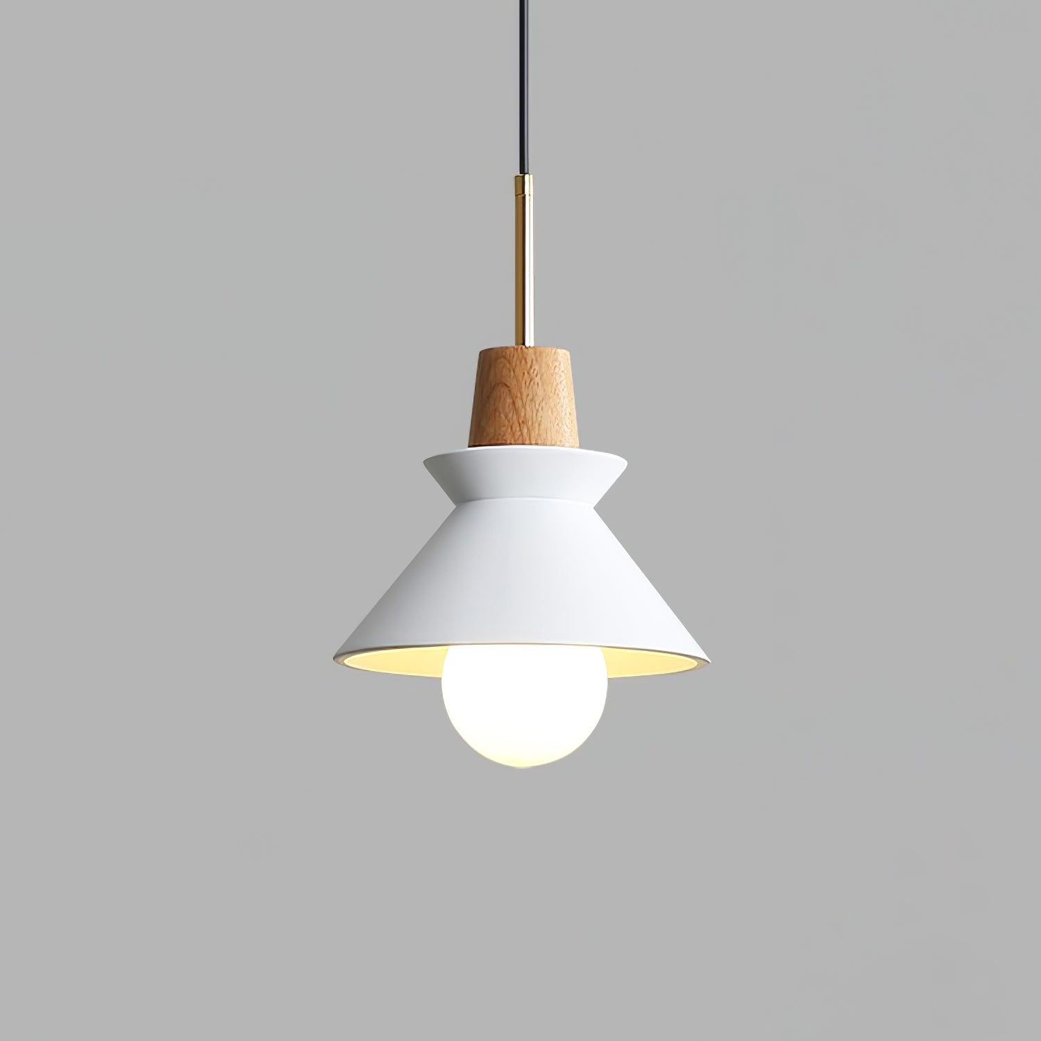 Lampada a sospensione conica Ferami