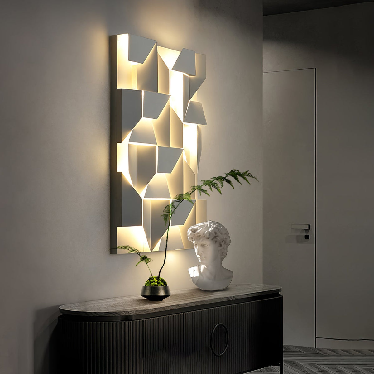 Shadows Grand Sconce – detail 4