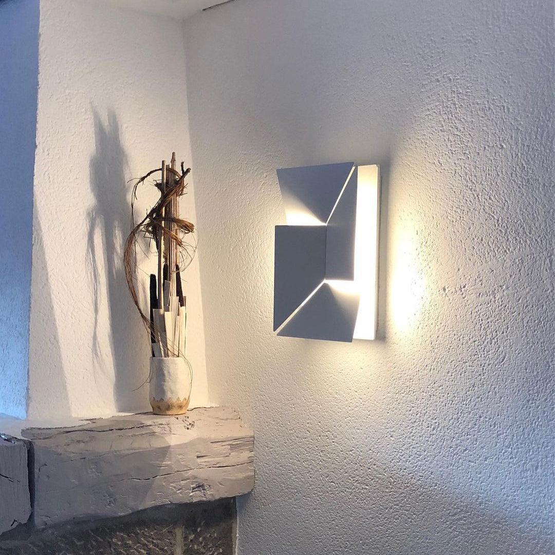 Shadows Grand Sconce – detail 35