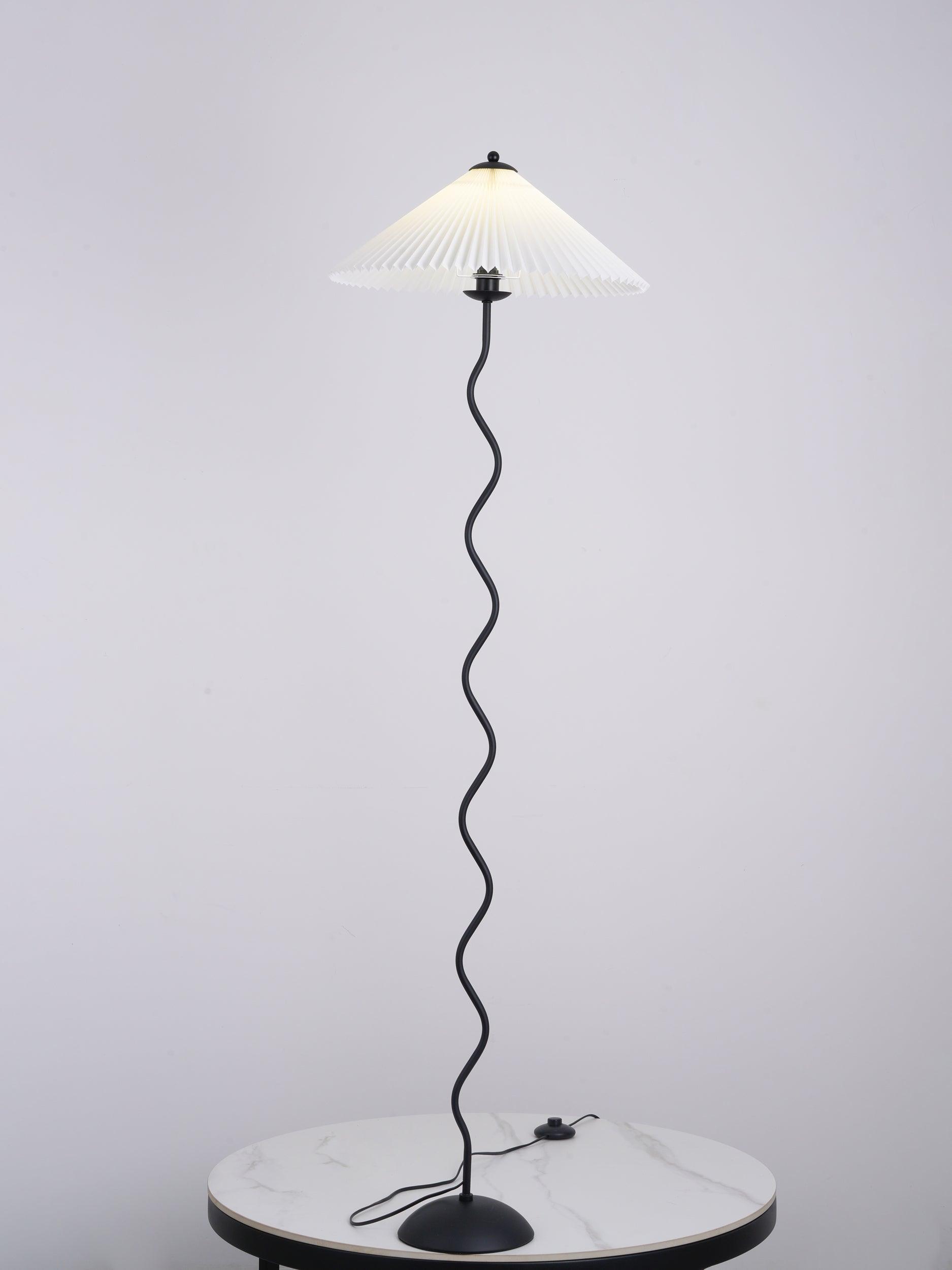 Lampada da terra ondulata Viliala