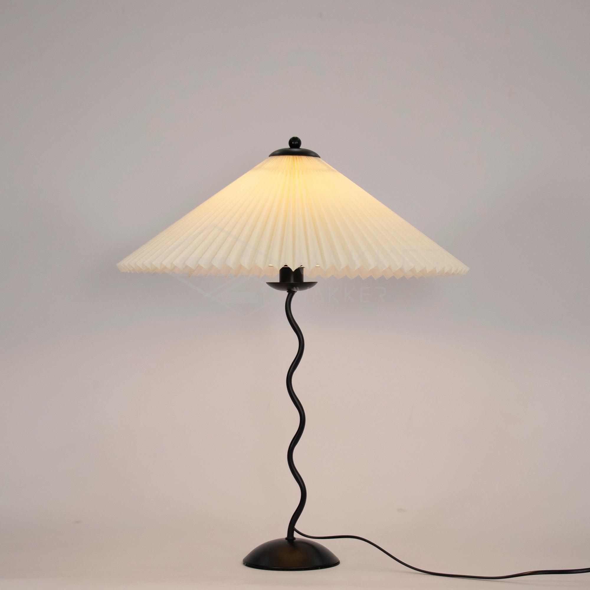 Lampada da tavolo ondulata Venelana