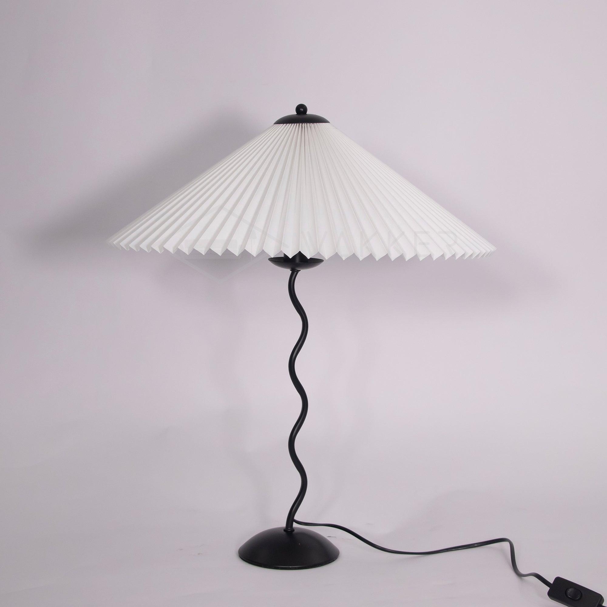 Lampada da tavolo ondulata Venelana