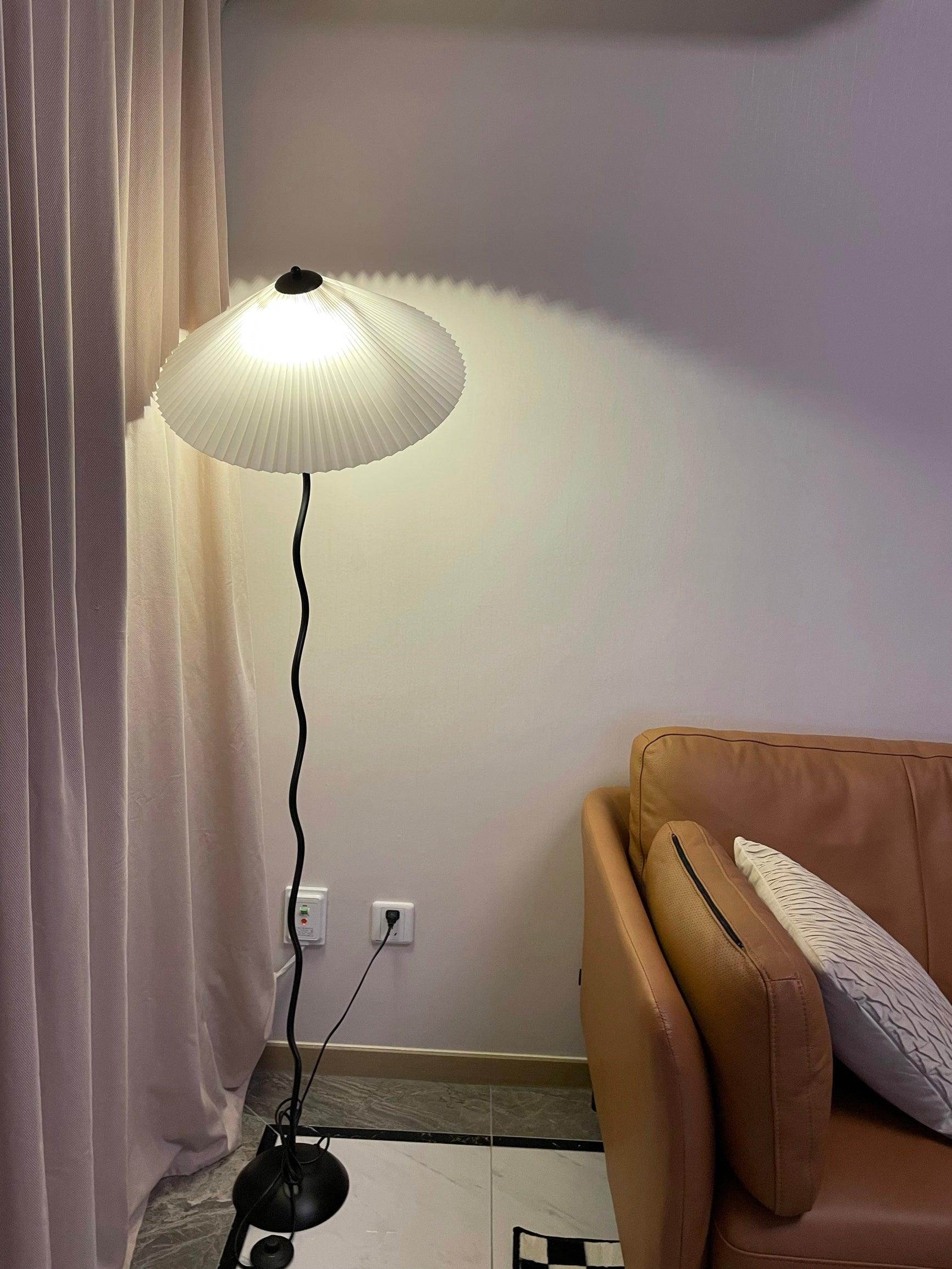 Lampada da terra ondulata Viliala