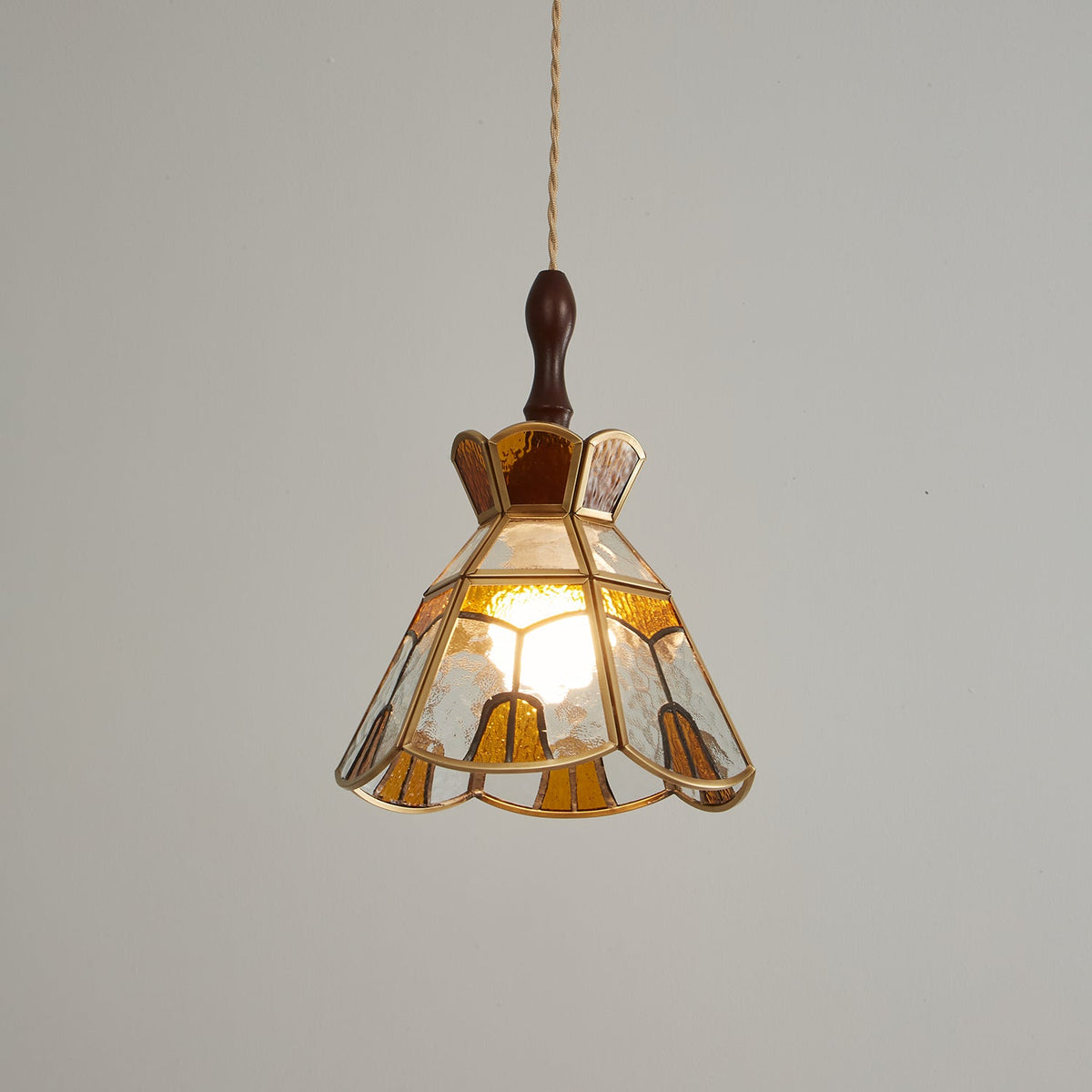Tiffany Stained Glass Pendant Lamp - Vakkerlight