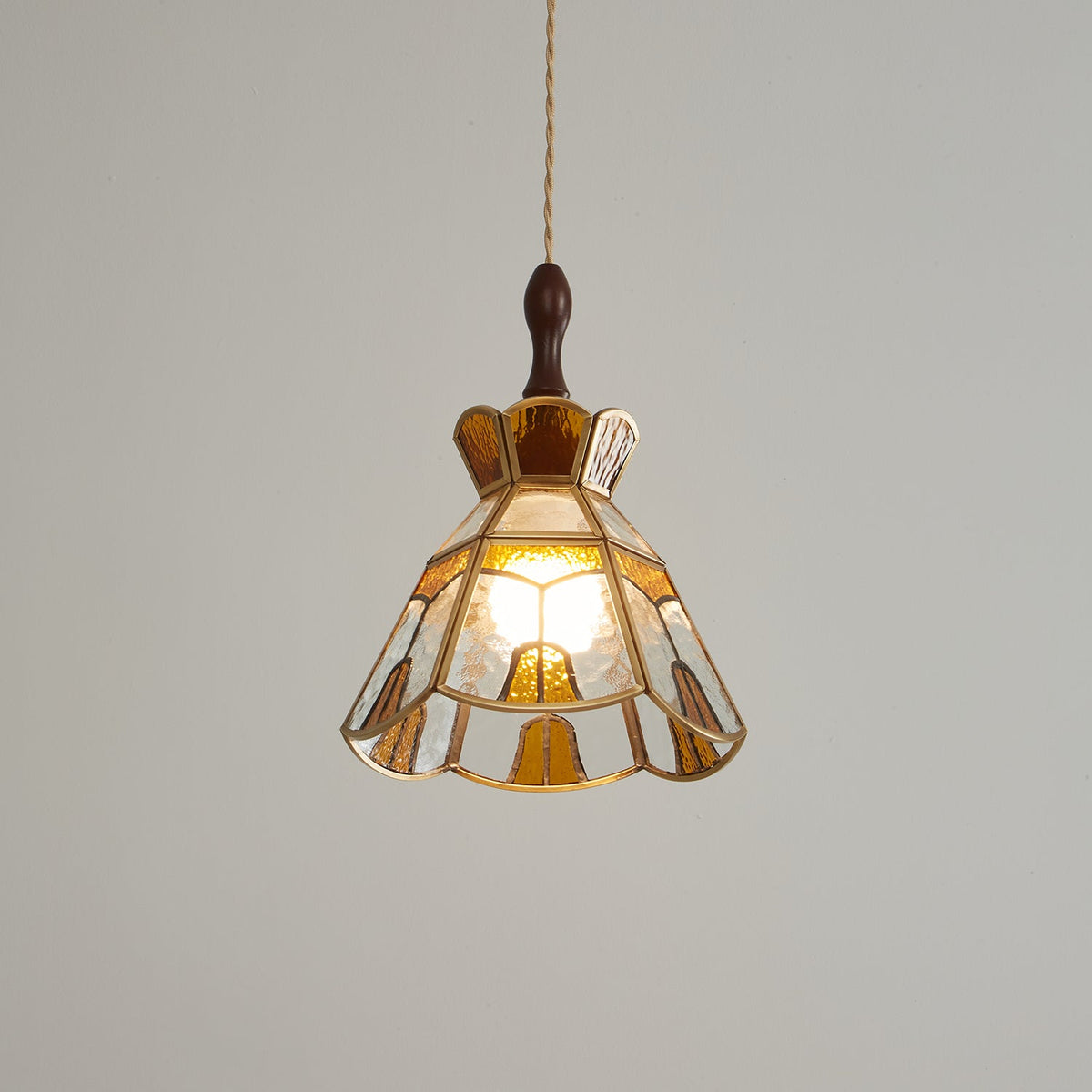 Tiffany Stained Glass Pendant Lamp - Vakkerlight