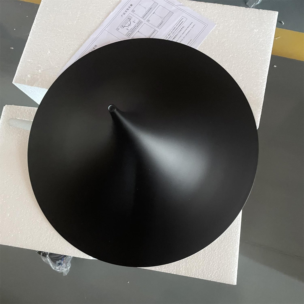 Lampada a sospensione conica Vilui