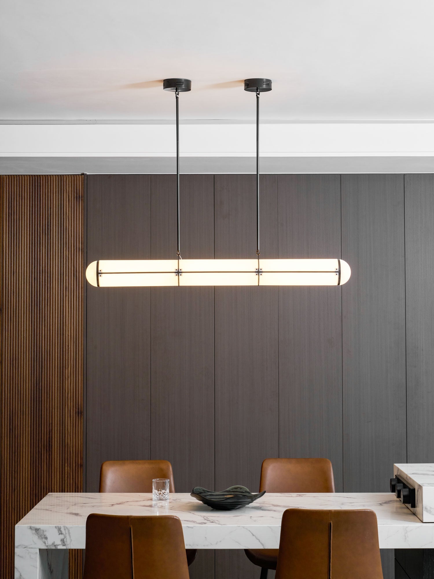 Lampada a sospensione lineare Aronale