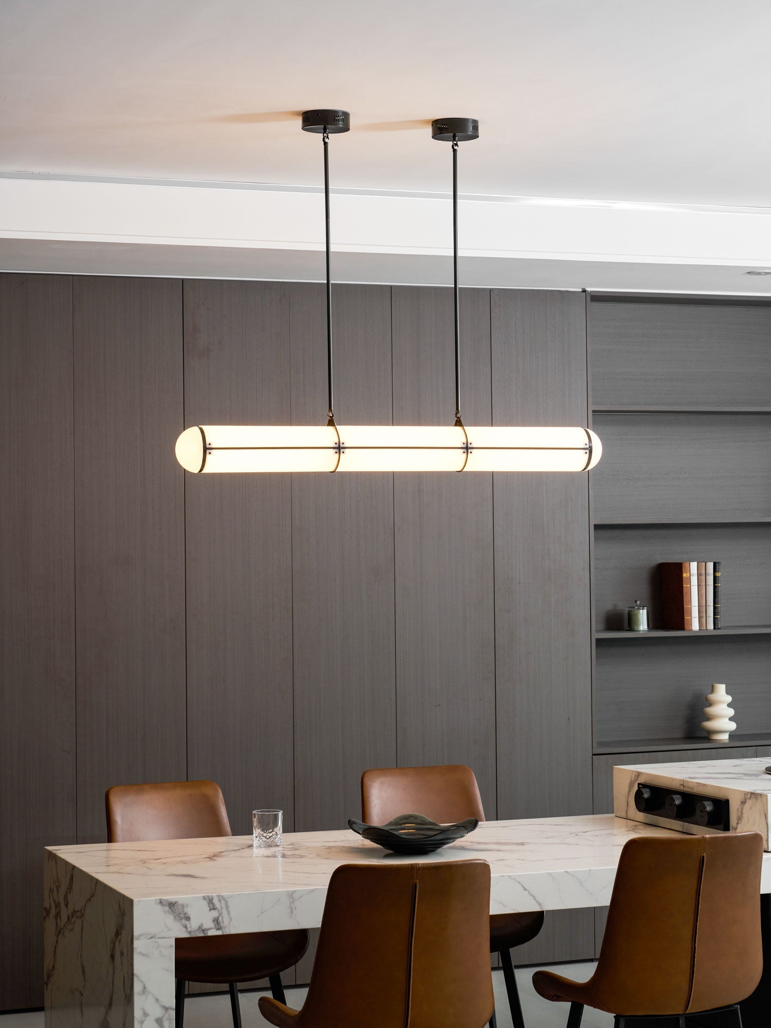 Lampada a sospensione lineare Aronale