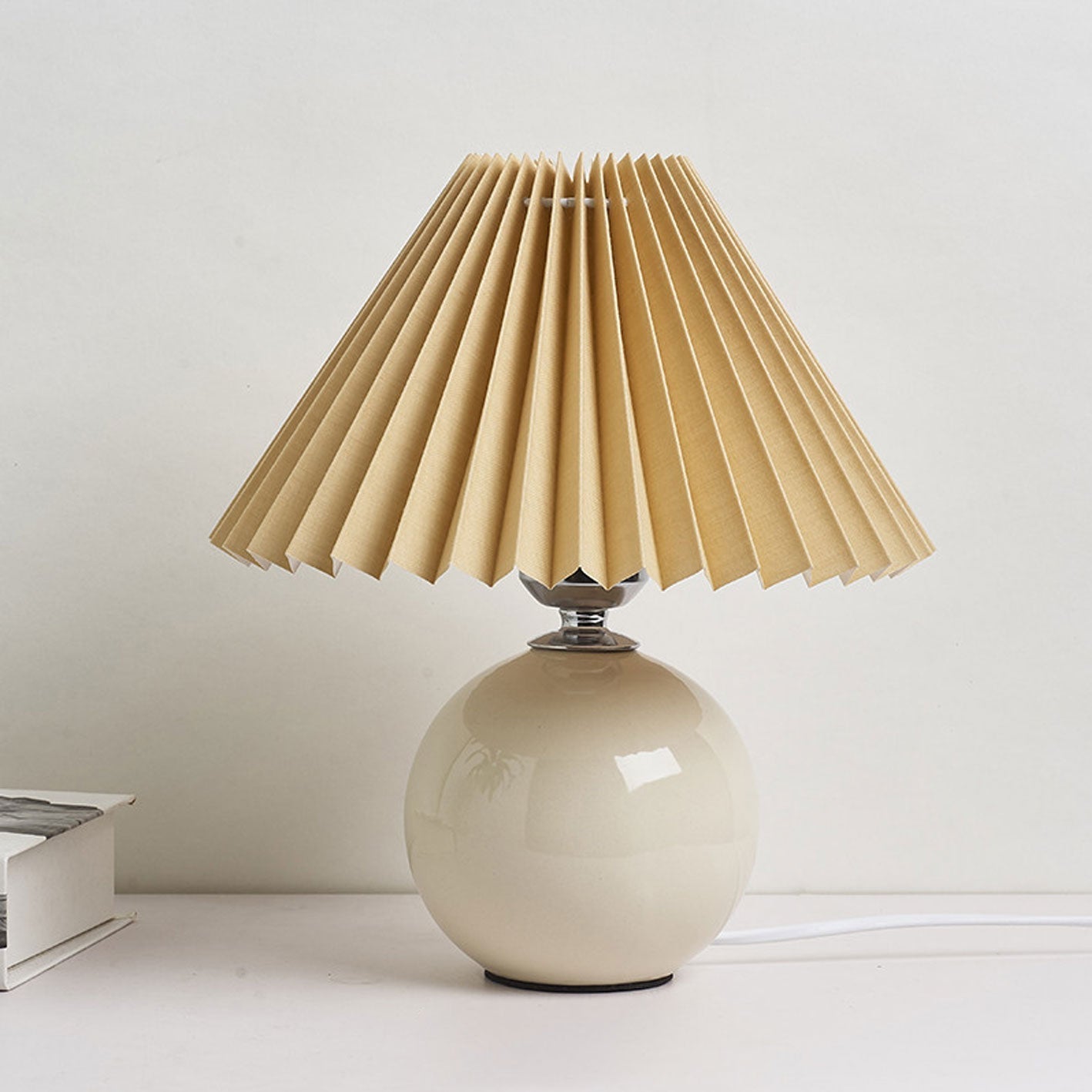 Lampada da tavolo vintage Pelenora