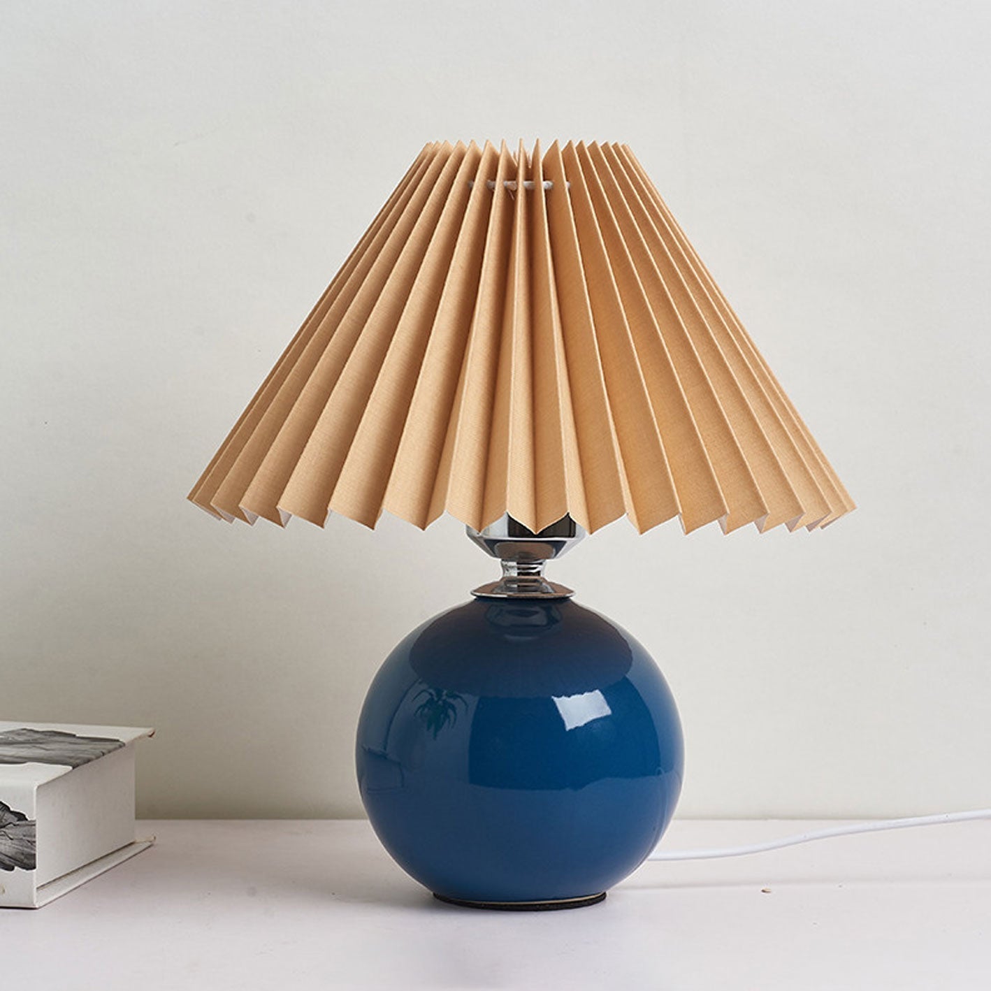 Lampada da tavolo vintage Pelenora