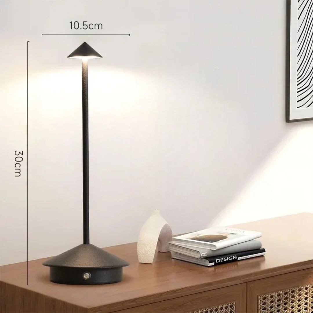Lampada da tavolo conica Lumiana