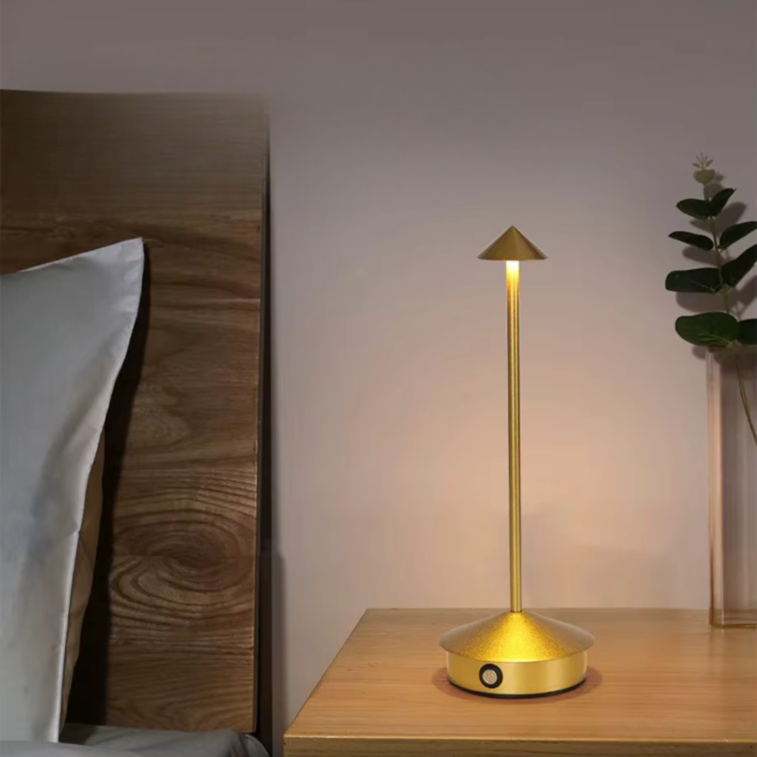 Lampada da tavolo conica Lumiana
