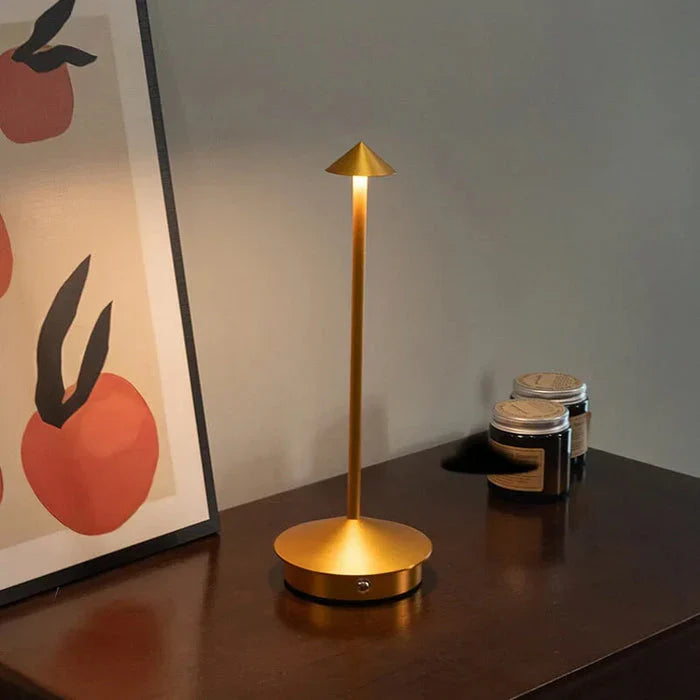 Lampada da tavolo conica Lumiana
