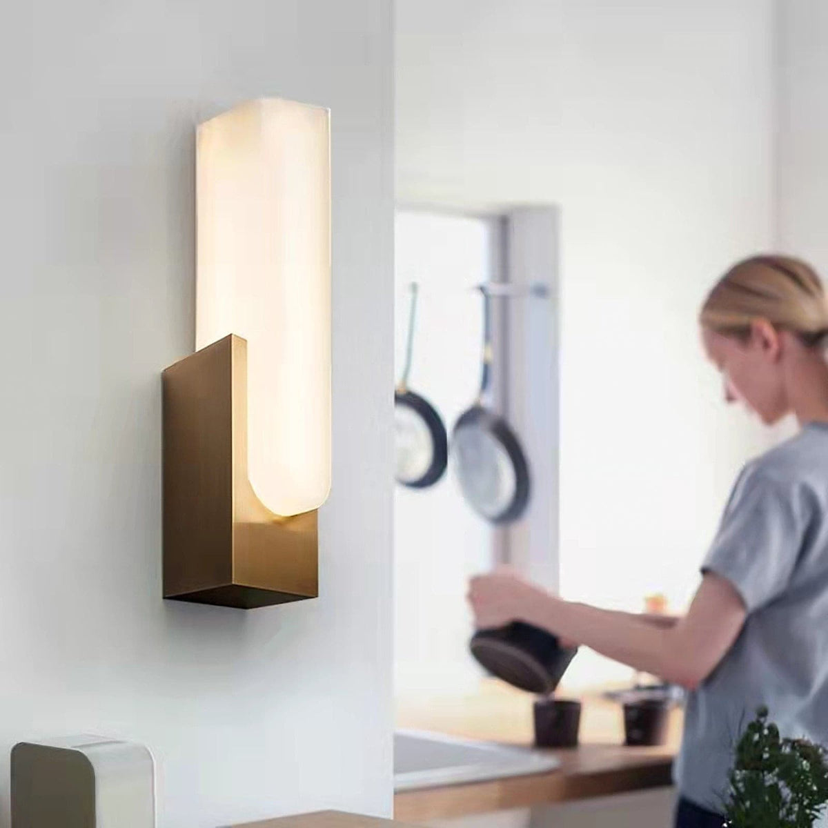 Agatha Alabaster Wall Lamp – detail 3