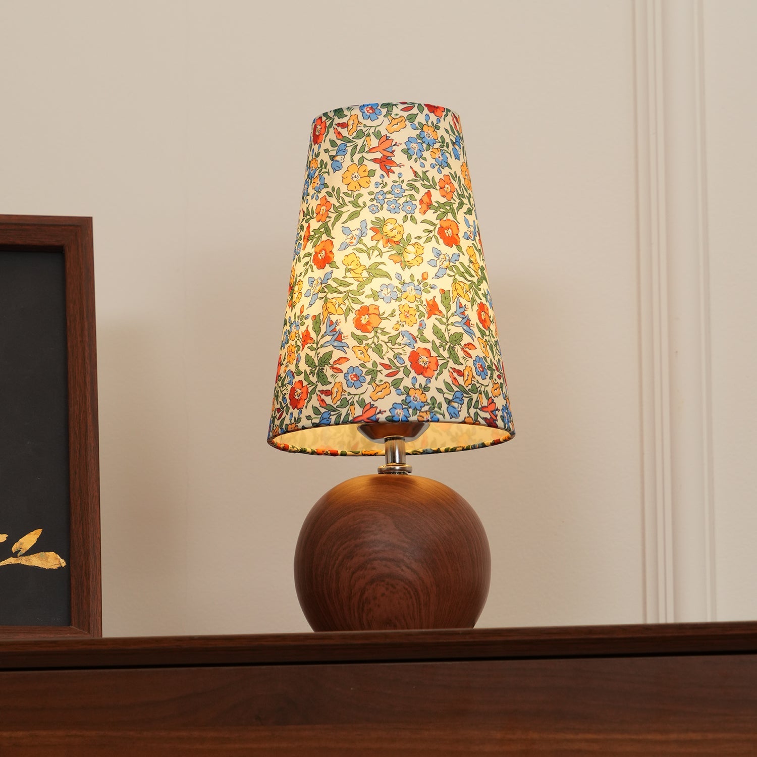 Lampada da tavolo floreale Ralinena