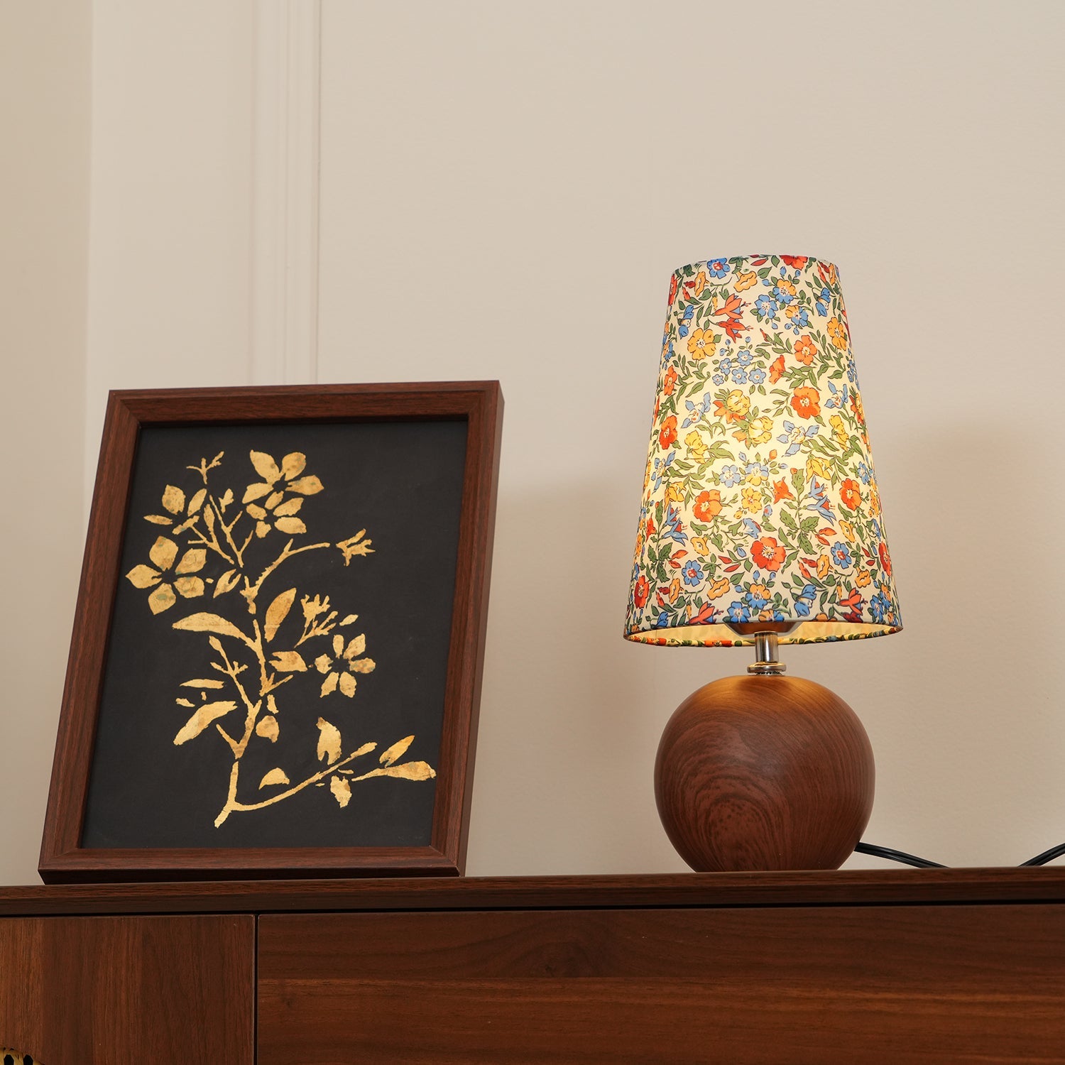 Lampada da tavolo floreale Ralinena