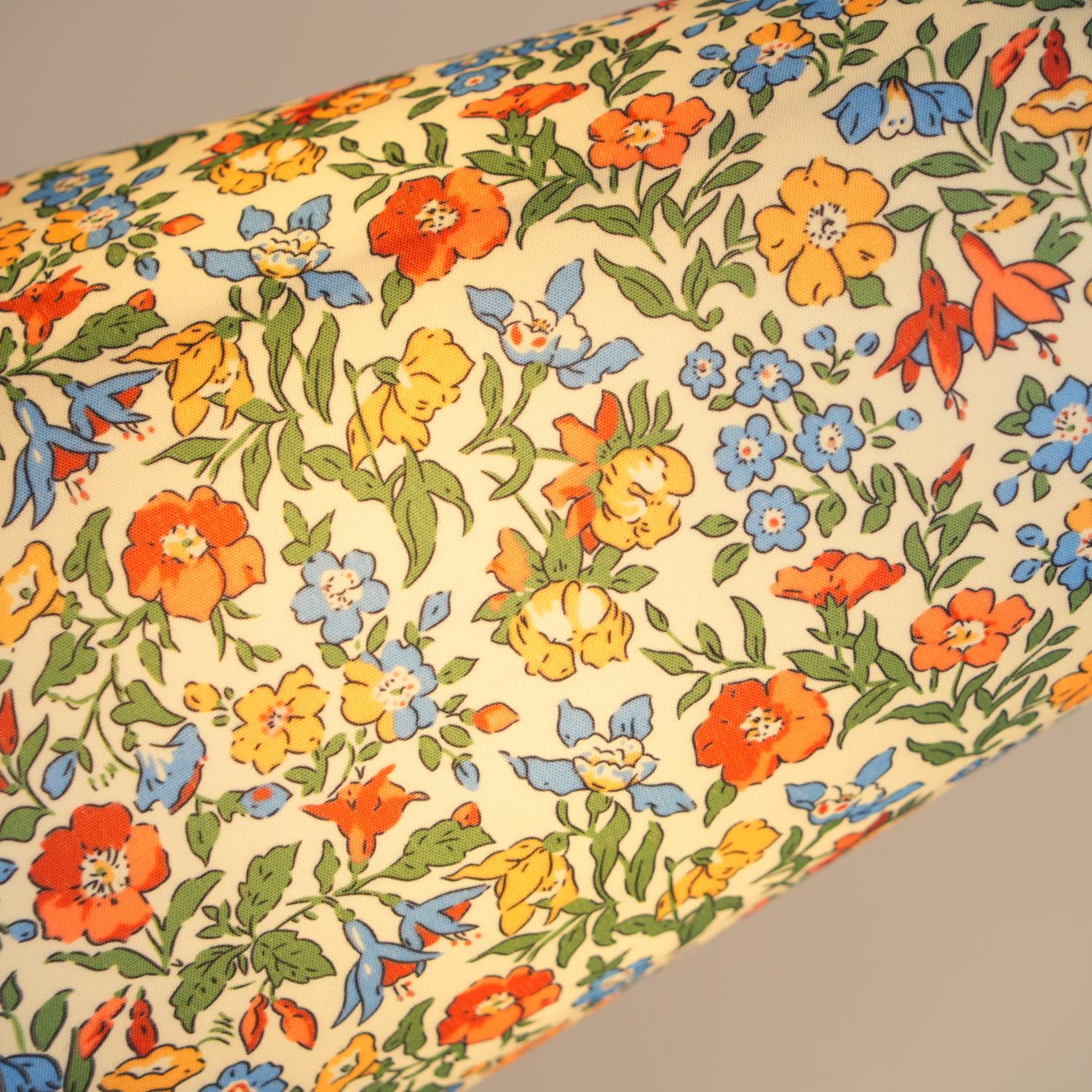 Lampada da tavolo floreale Ralinena