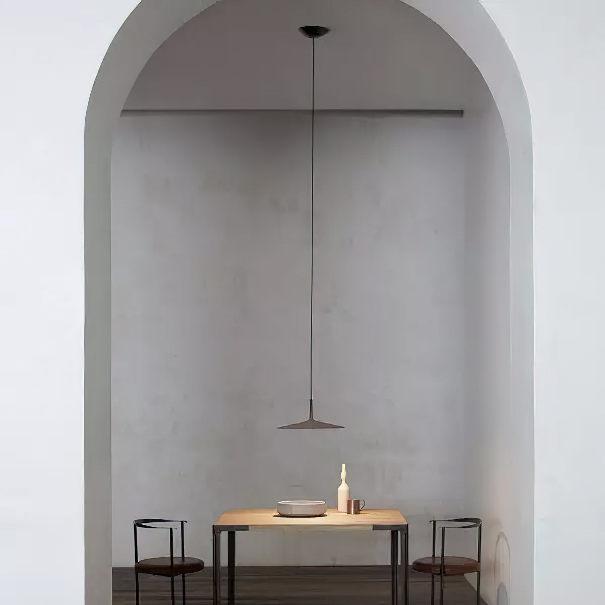 Lampada a sospensione conica Raetto